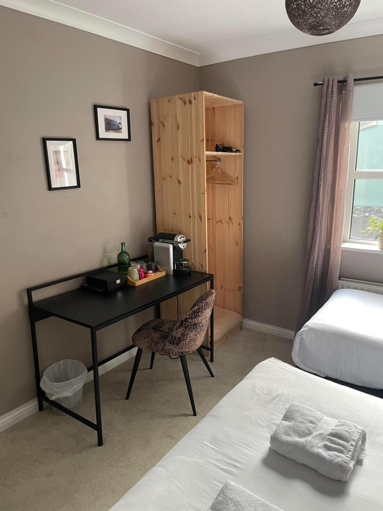 The Ivy Rooms 克利夫登 外观 照片