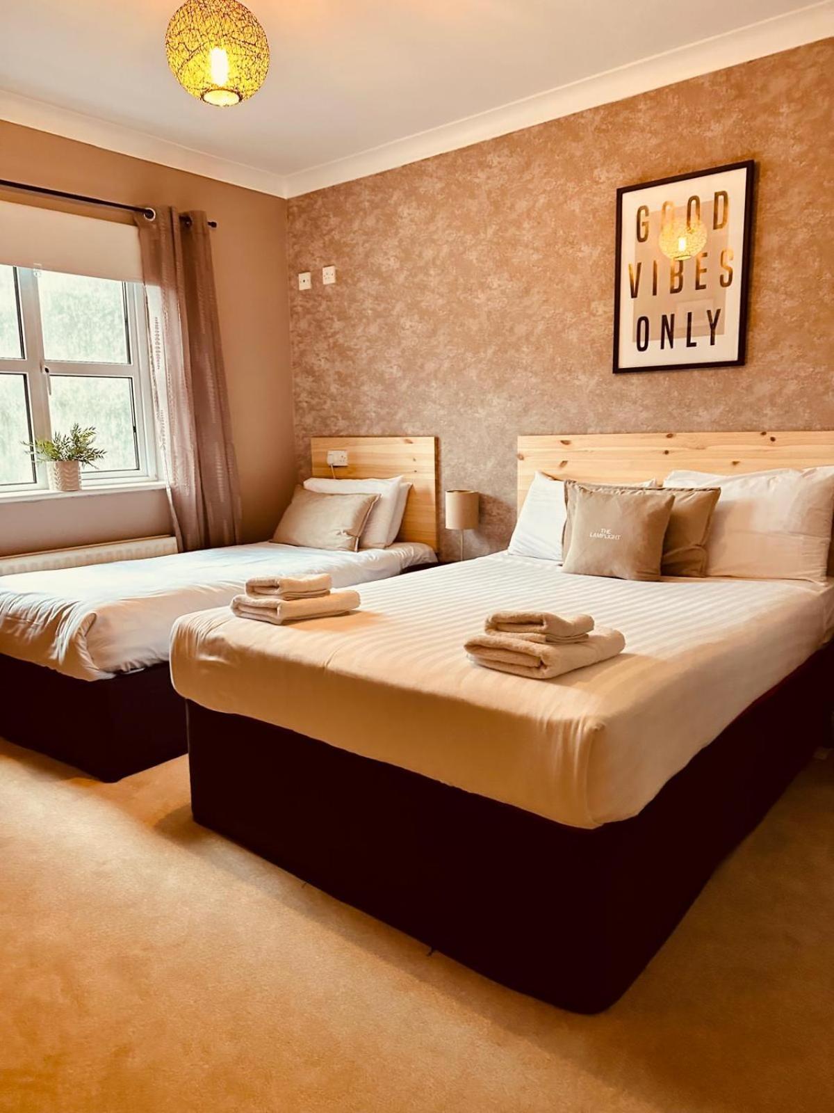 The Ivy Rooms 克利夫登 外观 照片