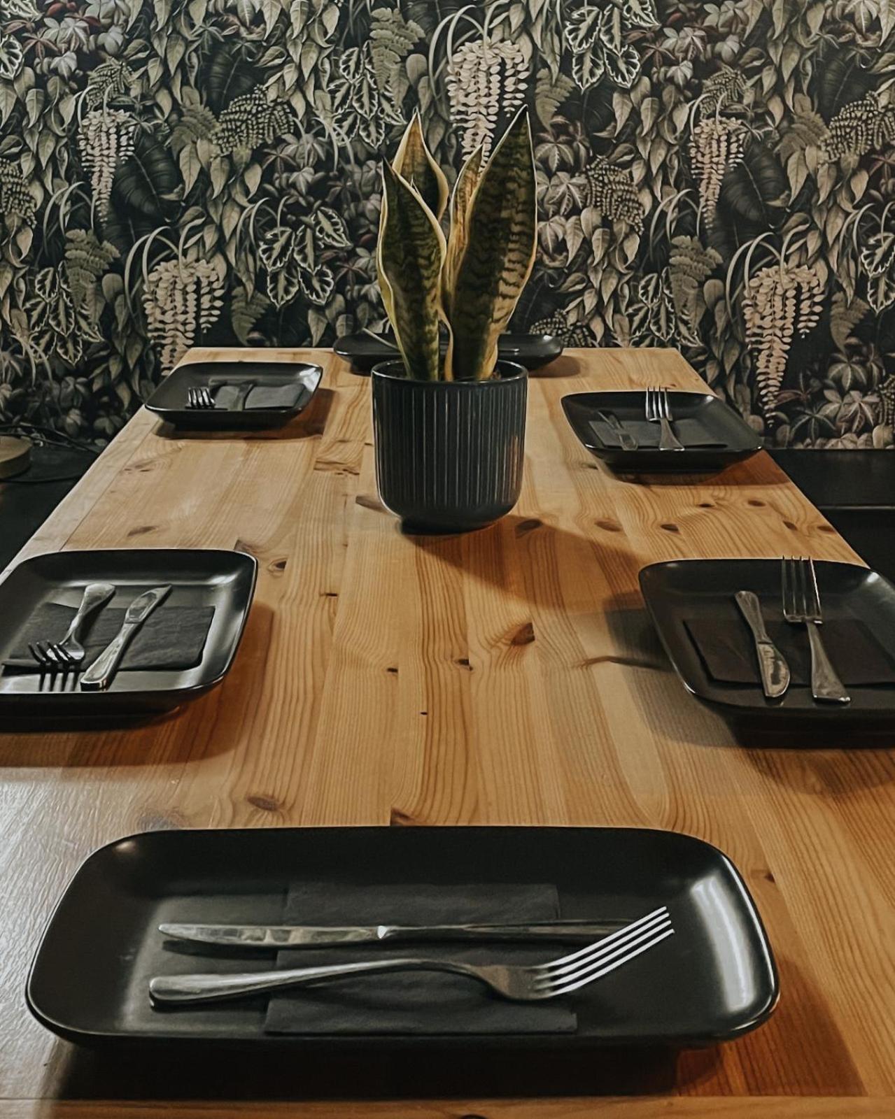 The Ivy Rooms 克利夫登 外观 照片